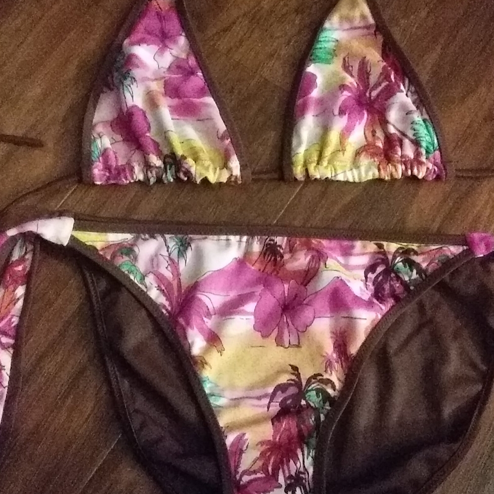 Floral bikini set